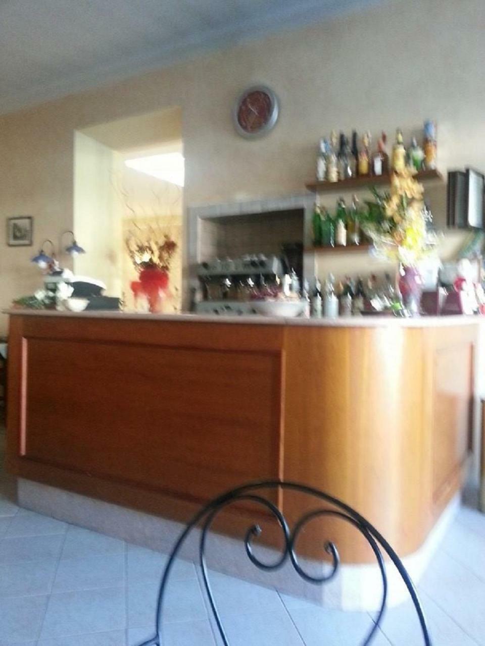 Hotel La Milanese 皮特拉利古 外观 照片