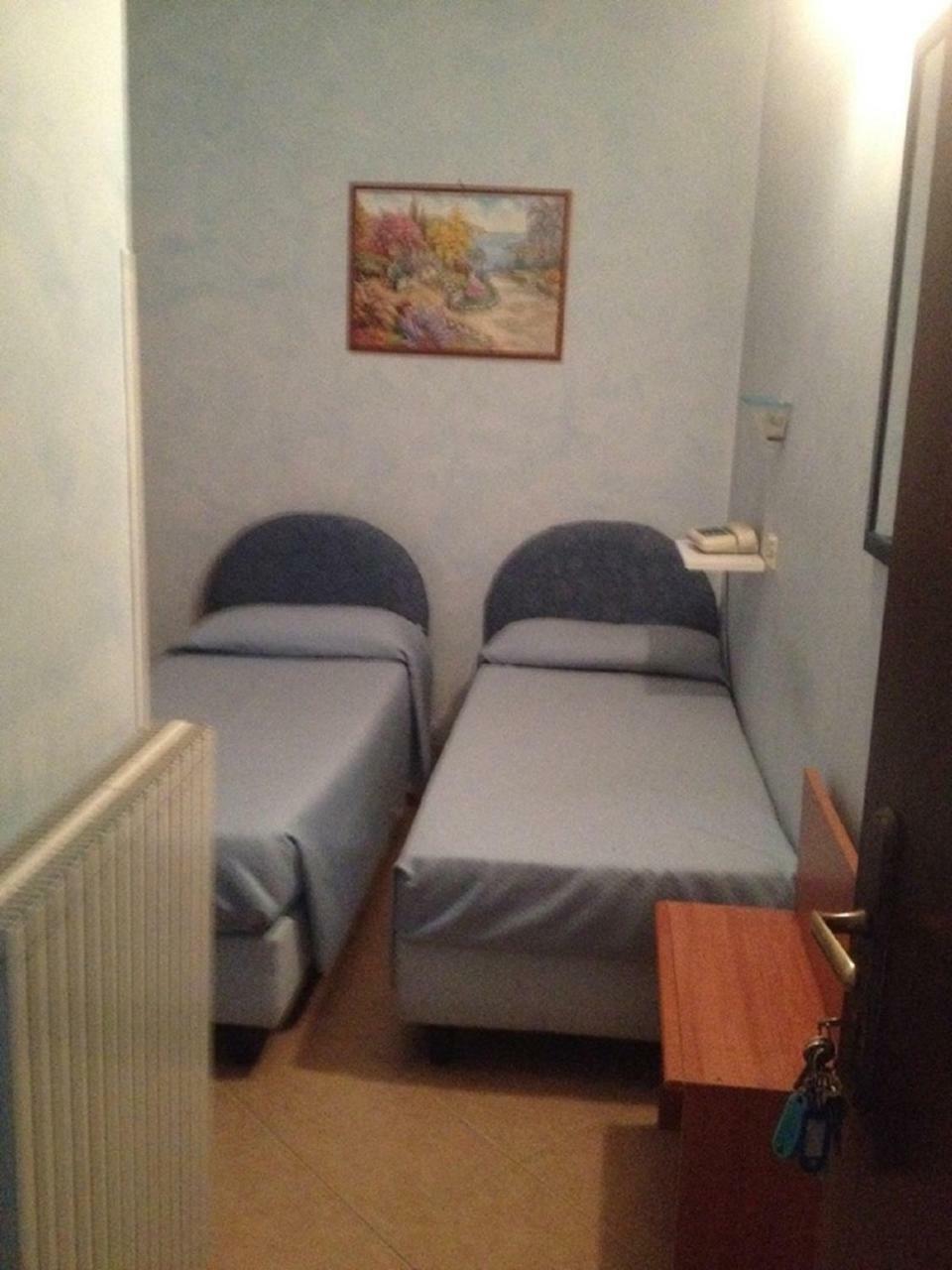 Hotel La Milanese 皮特拉利古 外观 照片